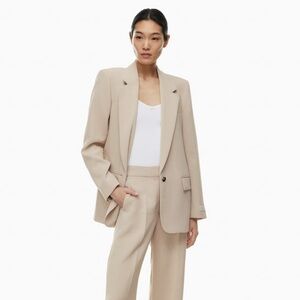 ARITZIA 🤎 Babaton Agency Blazer